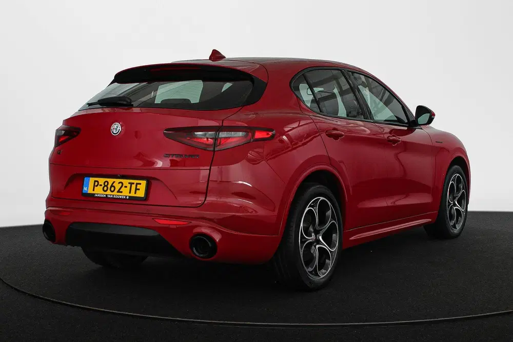 Alfa Romeo Stelvio 2.0T 280pk AWD Veloce Carplay Adaptieve C uit 2021, foto 3