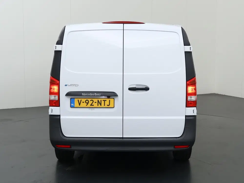 Mercedes-Benz Vito 112 Bestelwagen L2 66 kWh uit 2025, foto 4