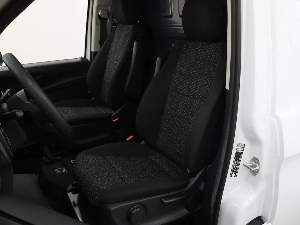 Mercedes-Benz Vito 112 Bestelwagen L2 66 kWh uit 2025, foto 8