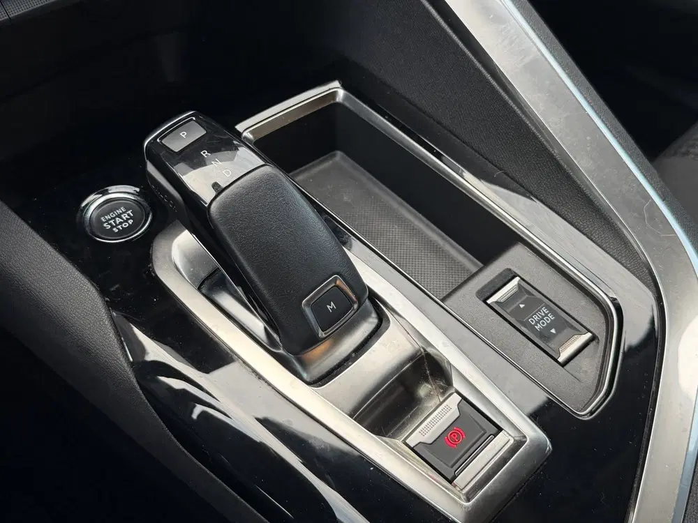 Peugeot 3008 1.2 PureTech Active Automaat uit 2022, foto 13