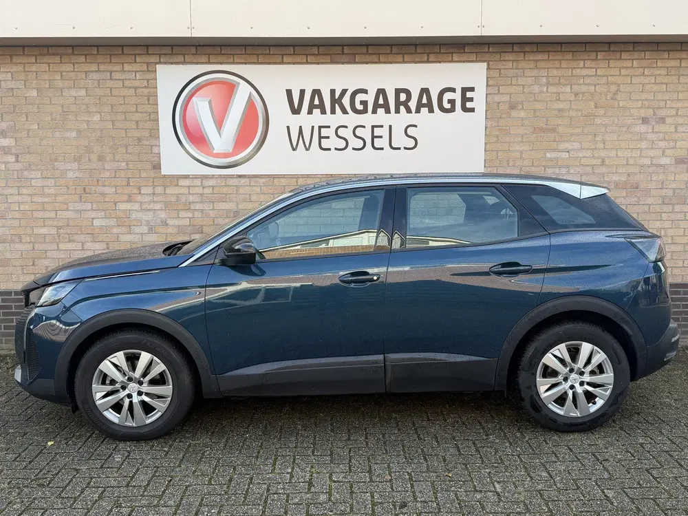 Peugeot 3008 1.2 PureTech Active Automaat uit 2022, foto 4