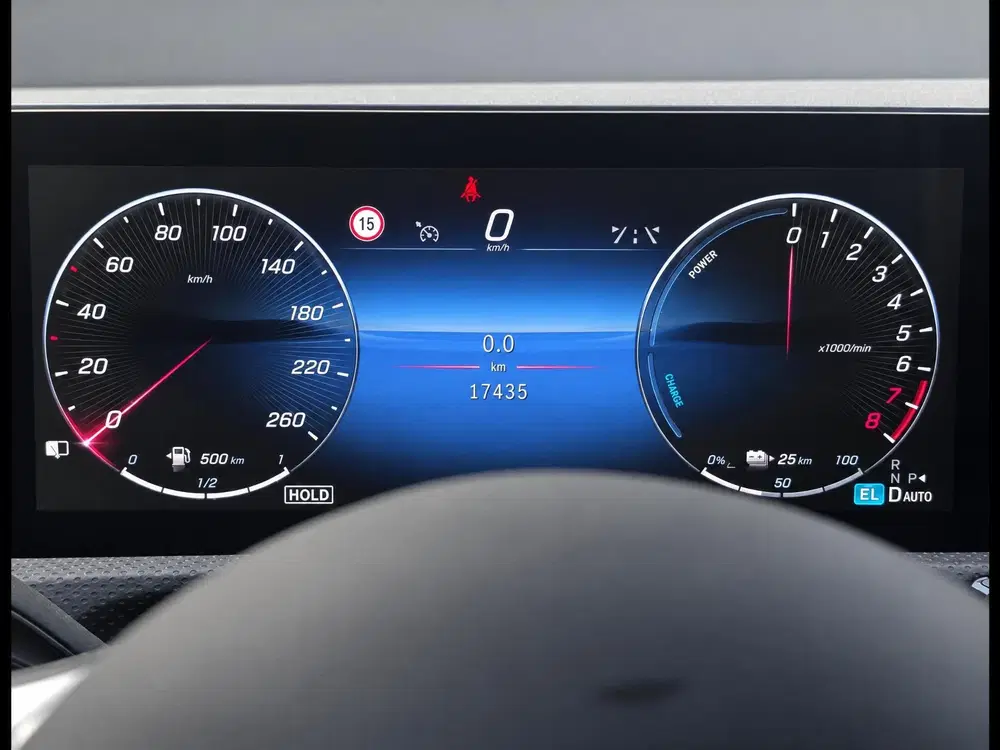 Mercedes-Benz A-Klasse 250 e Luxury Line uit 2024, foto 7
