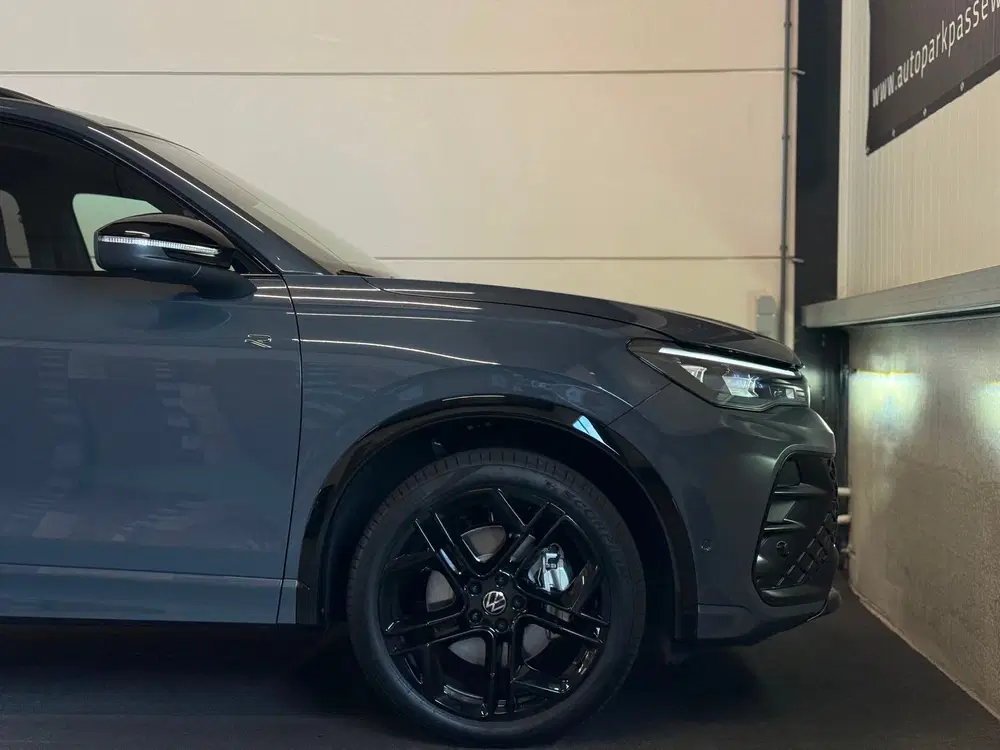 Volkswagen Tiguan 1.5 eHybrid R-Line Edition Pano uit 2025, foto 10