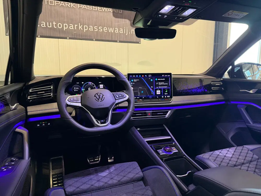 Volkswagen Tiguan 1.5 eHybrid R-Line Edition Pano uit 2025, foto 11