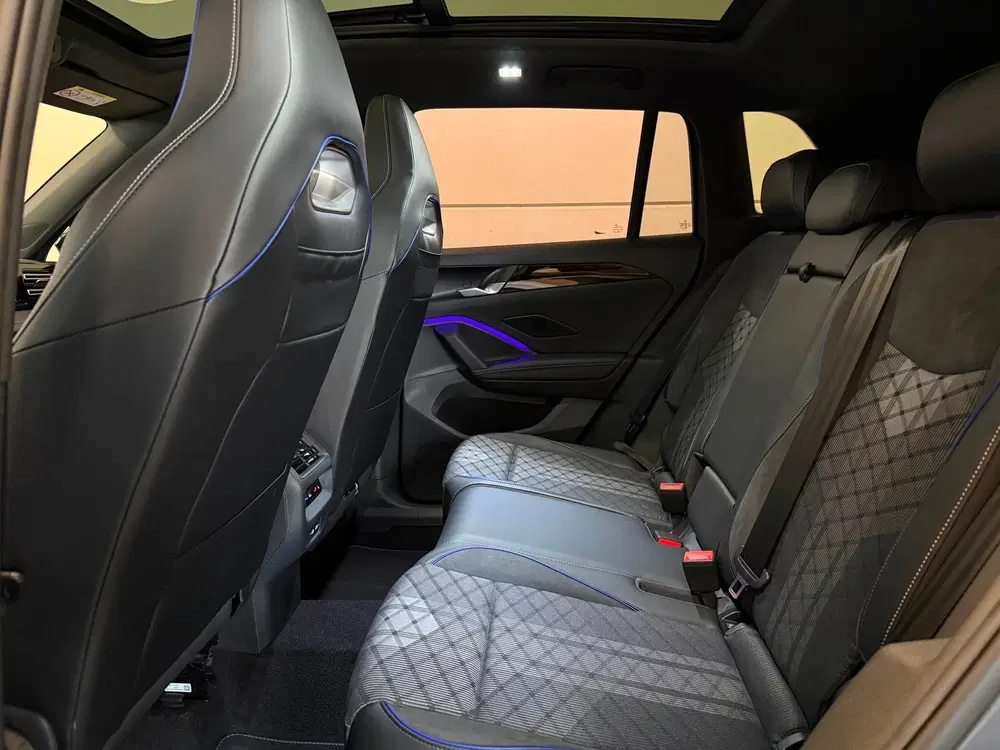 Volkswagen Tiguan 1.5 eHybrid R-Line Edition Pano uit 2025, foto 13