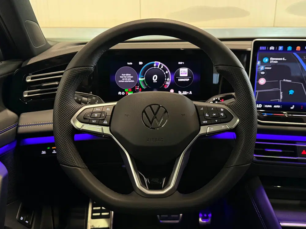 Volkswagen Tiguan 1.5 eHybrid R-Line Edition Pano uit 2025, foto 15