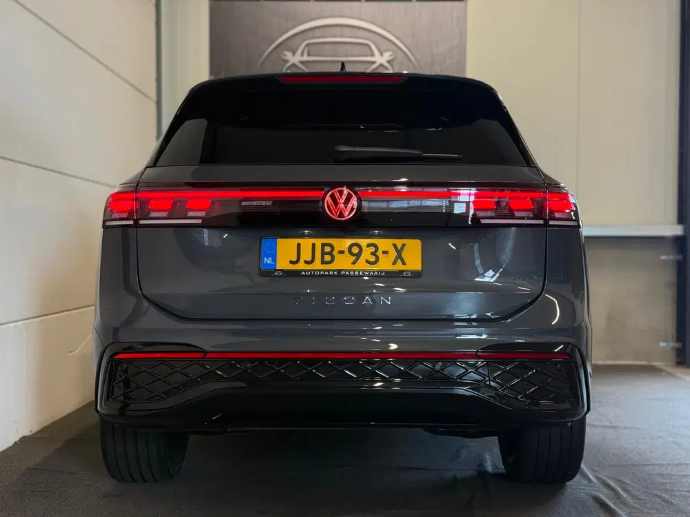 Volkswagen Tiguan 1.5 eHybrid R-Line Edition Pano uit 2025, foto 7