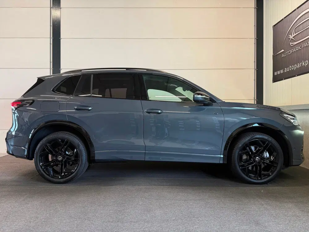 Volkswagen Tiguan 1.5 eHybrid R-Line Edition Pano uit 2025, foto 9