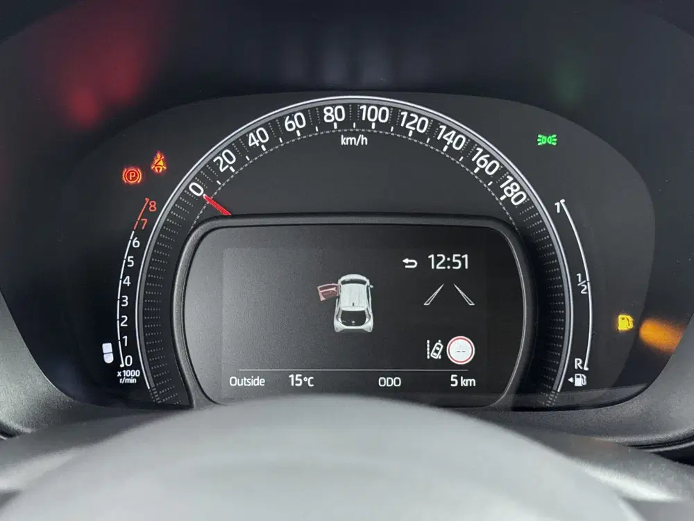 Toyota Aygo X 1.0 VVT-i MT Play *DEMO* uit 2024, foto 6