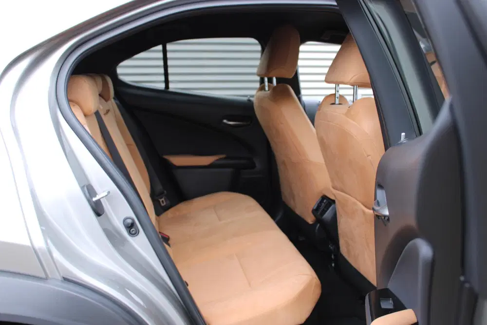 Lexus UX 250h Business Line Hybride 183 pk TREKHAAK uit 2023, foto 12
