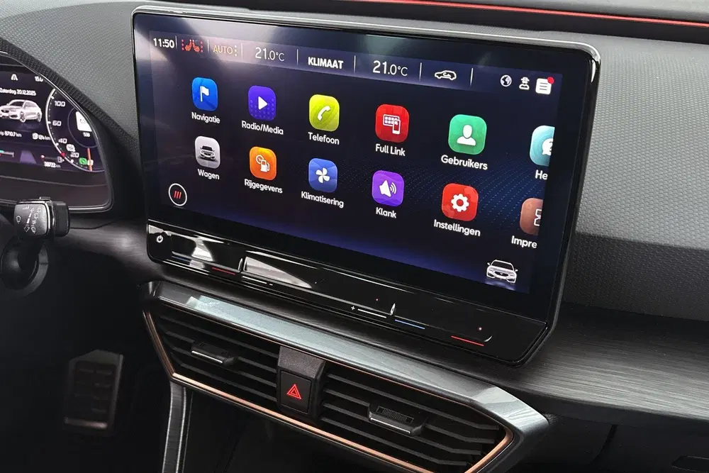 Cupra Leon 1.4 e-Hybrid Achteruitrijcamera 18" uit 2023, foto 12