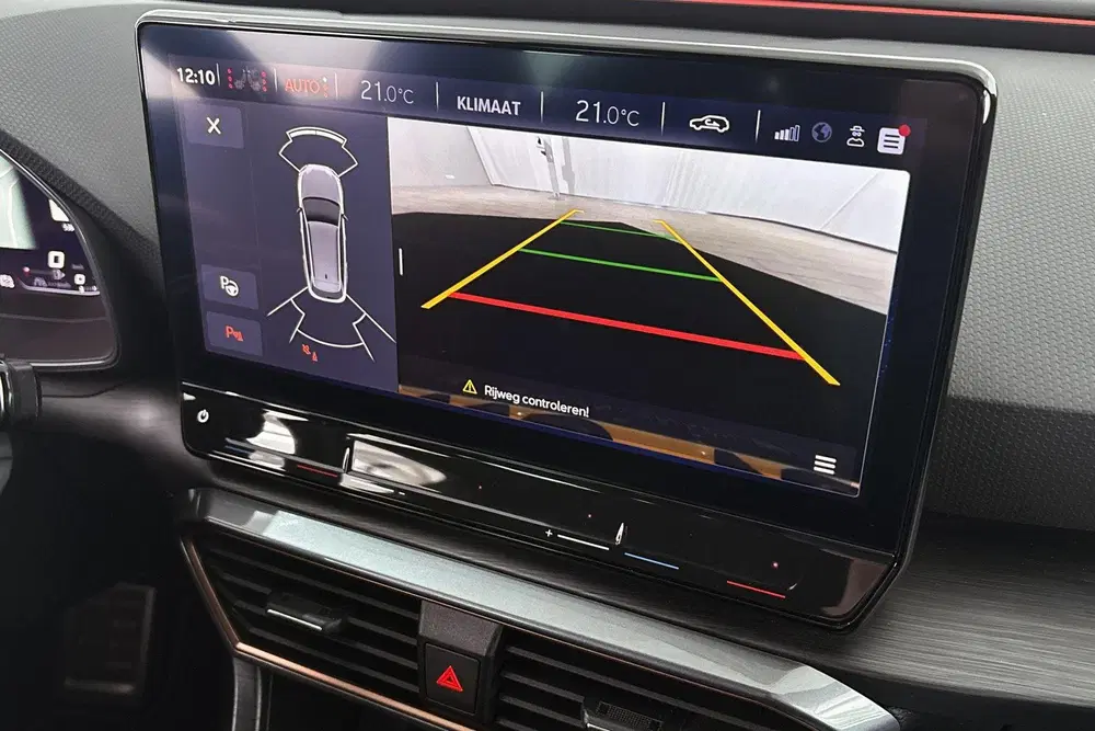 Cupra Leon 1.4 e-Hybrid Achteruitrijcamera 18" uit 2023, foto 15
