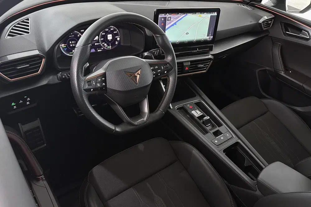 Cupra Leon 1.4 e-Hybrid Achteruitrijcamera 18" uit 2023, foto 5