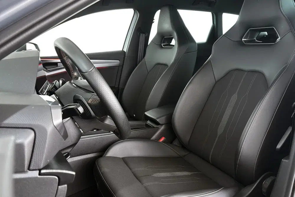Cupra Leon 1.4 e-Hybrid Achteruitrijcamera 18" uit 2023, foto 6