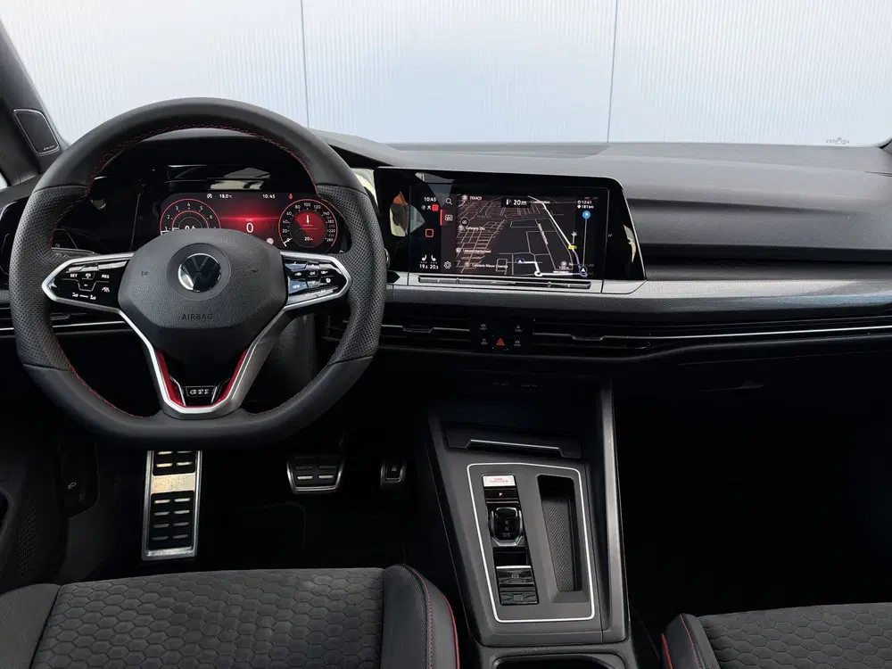 Volkswagen Golf 2.0 TSI GTI Performance Schuifdak uit 2021, foto 2
