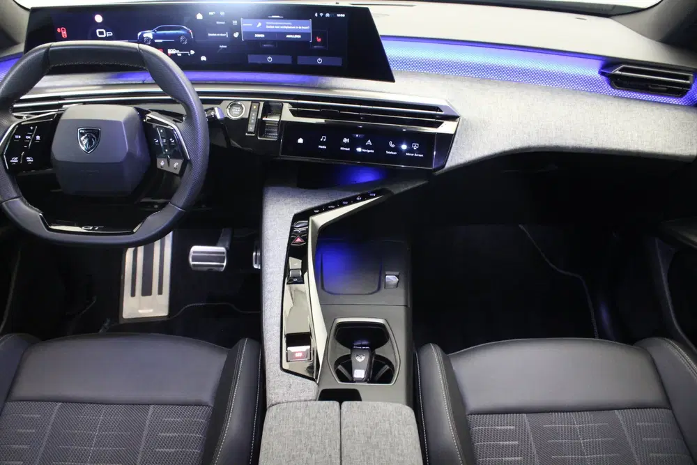 Peugeot 5008 1.2 Hybrid 145 GT 7p uit 2025, foto 14