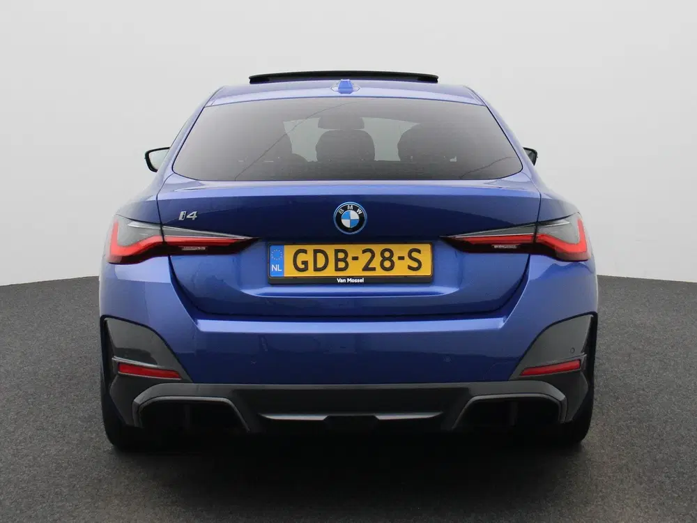 BMW i4 eDrive35 M-Sport 70 kWh uit 2024, foto 7