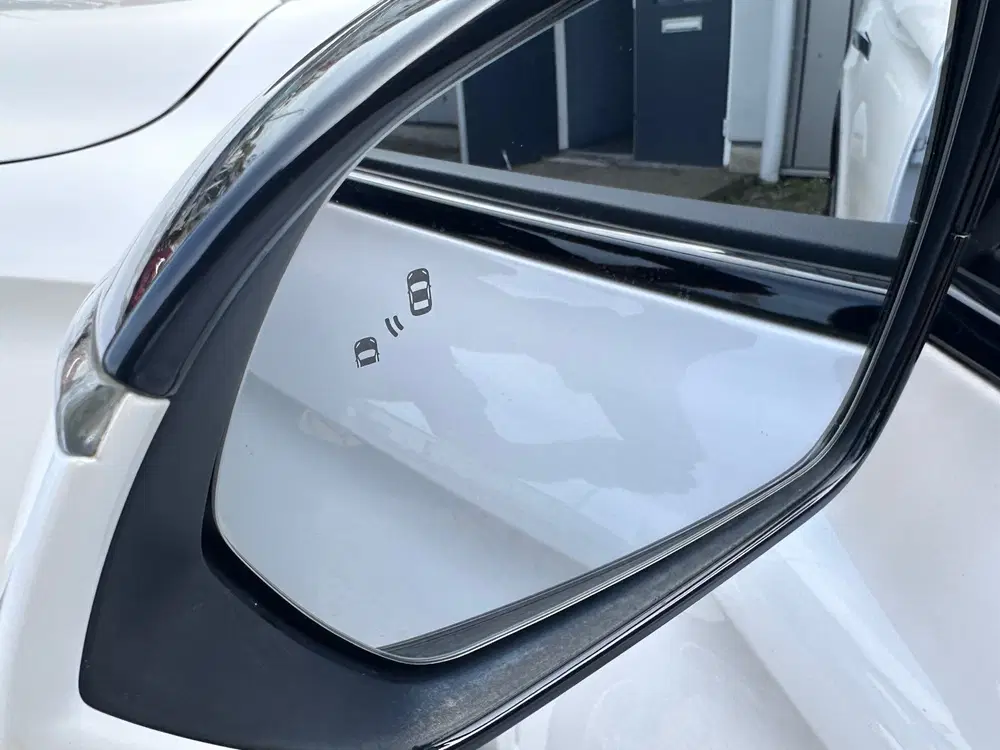 MG Marvel R Exclusive 70 kWh SOH 94.22% PANO BOSE TREK uit 2022, foto 9