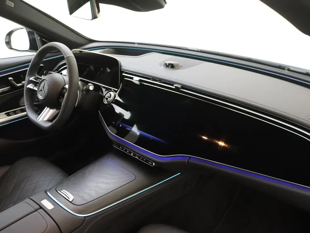 Mercedes-Benz E-Klasse 400 e 4MATIC AMG Line uit 2026, foto 5