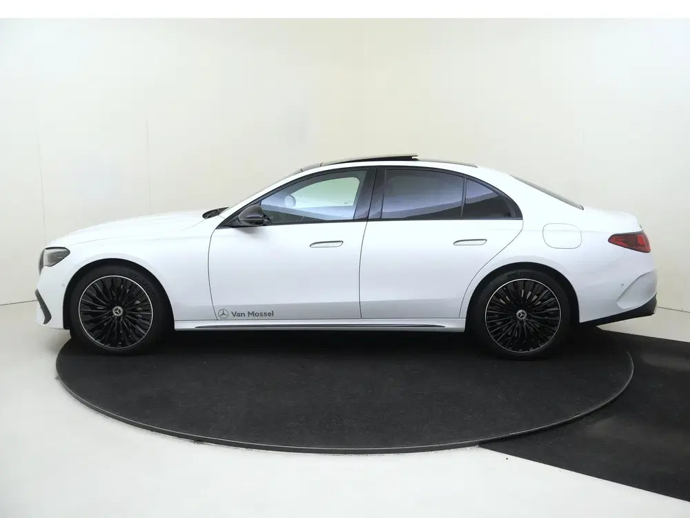 Mercedes-Benz E-Klasse 400 e 4MATIC AMG Line uit 2026, foto 8
