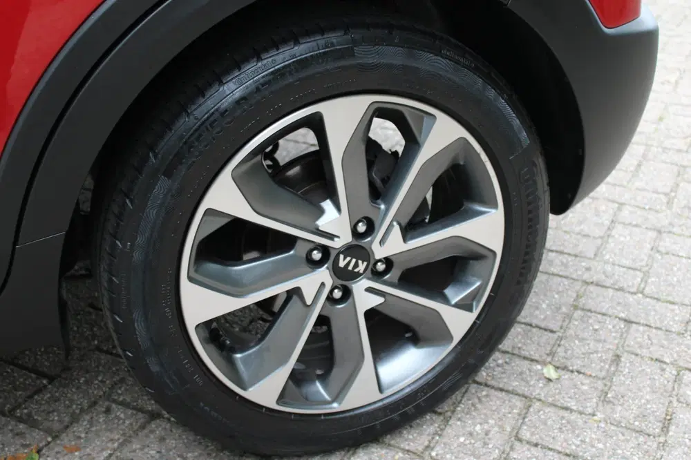 Kia Stonic 1.0 T-GDi DynamicLine uit 2020, foto 11