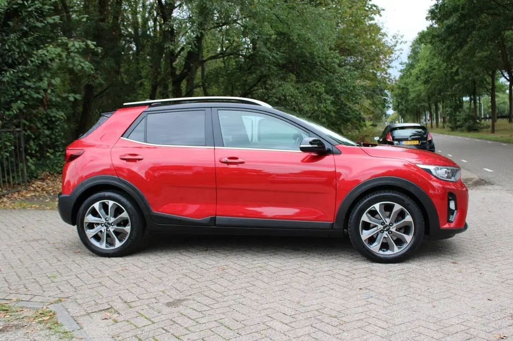 Kia Stonic 1.0 T-GDi DynamicLine uit 2020, foto 2