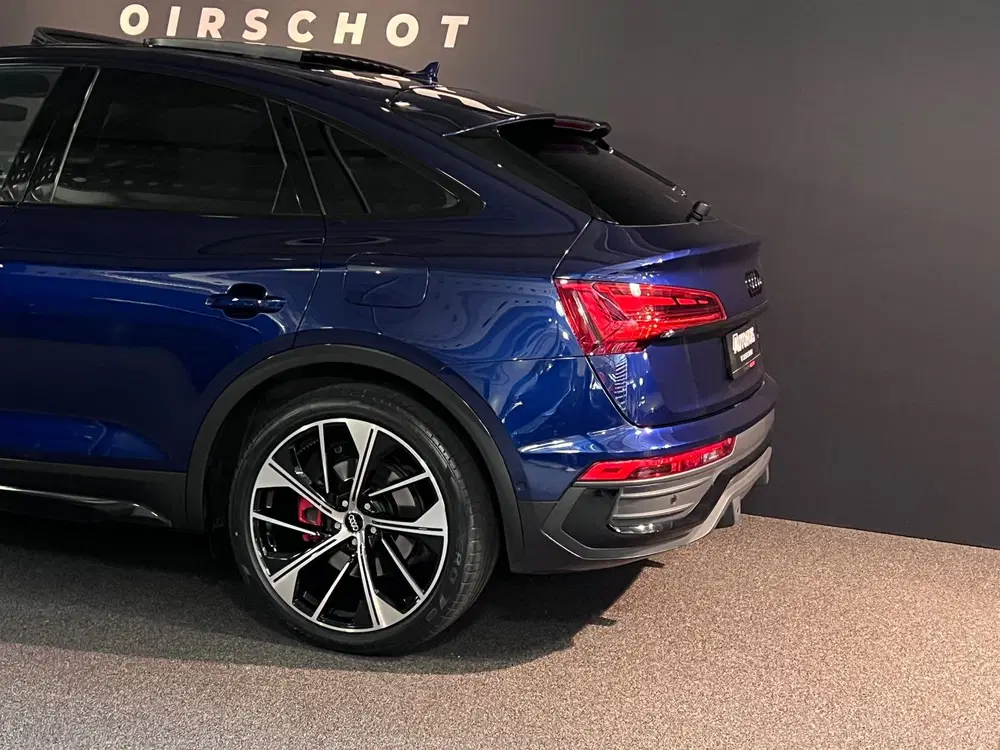 Audi Q5 55 TFSI e S edition Competition 367 PK uit 2021, foto 10