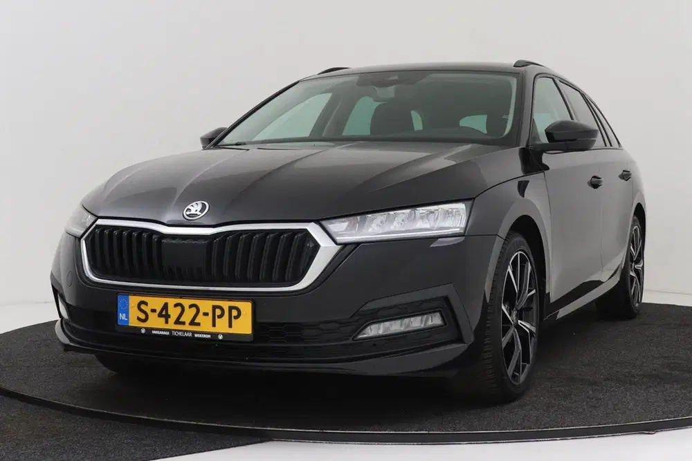 Skoda Octavia 1.5 TSI First Edition uit 2021, foto 13