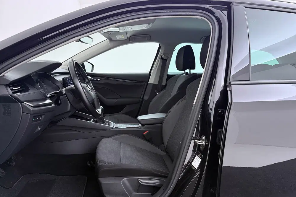 Skoda Octavia 1.5 TSI First Edition uit 2021, foto 3