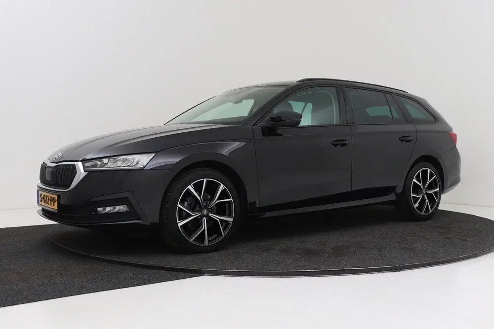 Skoda Octavia 1.5 TSI First Edition uit 2021, foto 5