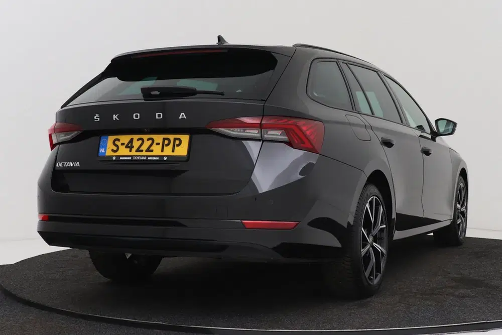 Skoda Octavia 1.5 TSI First Edition uit 2021, foto 9