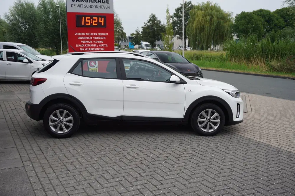 Kia Stonic 1.0 T-GDi MHEV DynamicLine; Apple carplay; uit 2022, foto 2