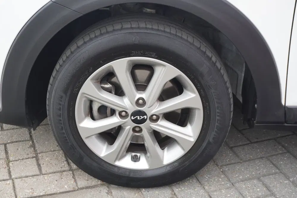Kia Stonic 1.0 T-GDi MHEV DynamicLine; Apple carplay; uit 2022, foto 7