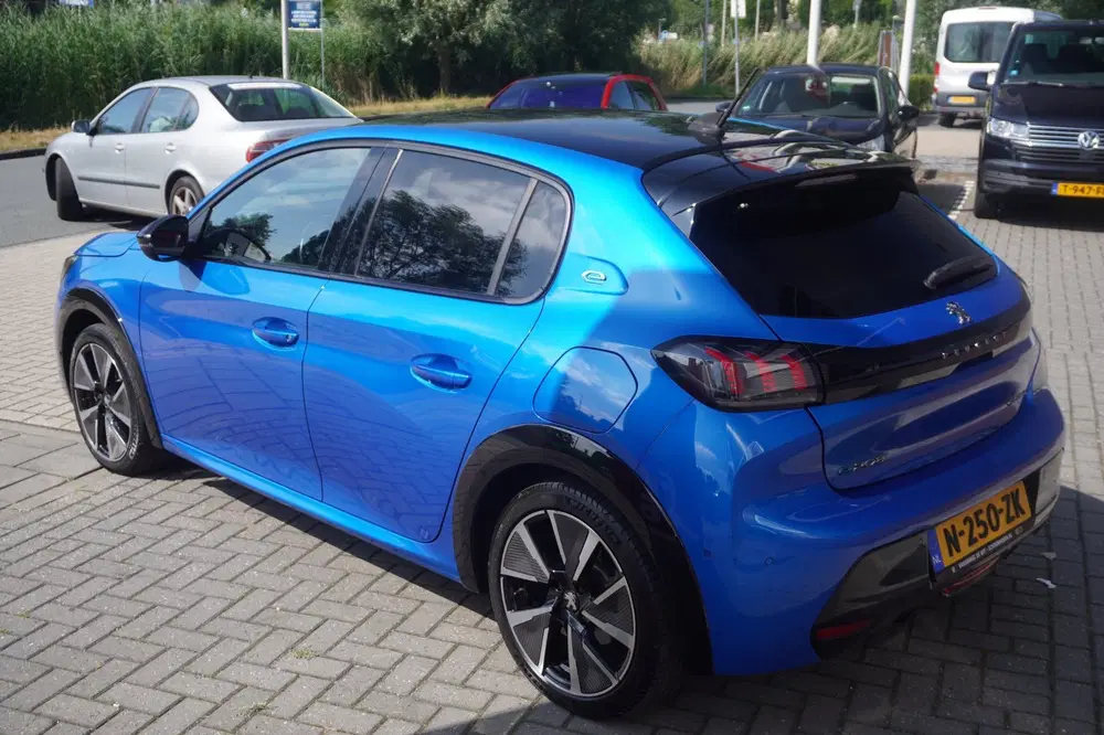 Peugeot 208 EV GT 350 50 kWh SOH 87 uit 2021, foto 6