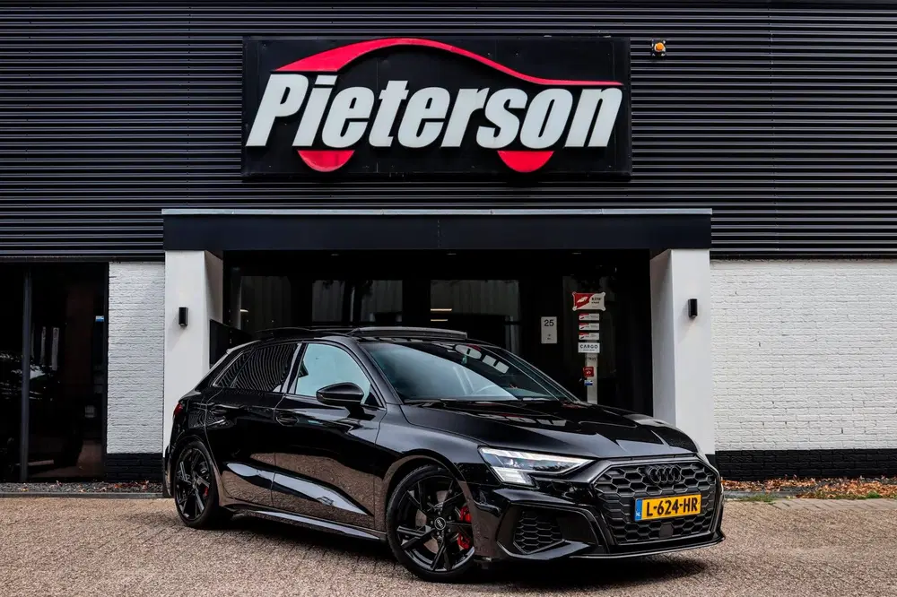 Audi A3 45 TFSI e 3x S-Line Competition PANO RS uit 2021