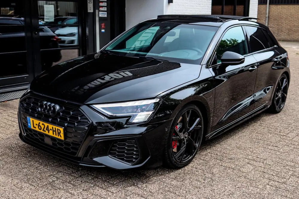Audi A3 45 TFSI e 3x S-Line Competition PANO RS uit 2021, foto 10