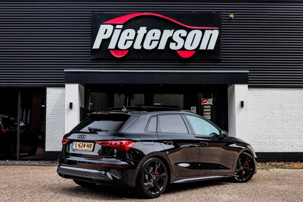 Audi A3 45 TFSI e 3x S-Line Competition PANO RS uit 2021, foto 12