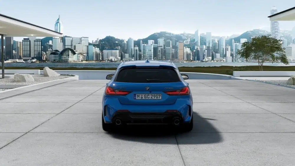 BMW 1-serie M135i xDrive 306PK M-Individual uit 2020, foto 3