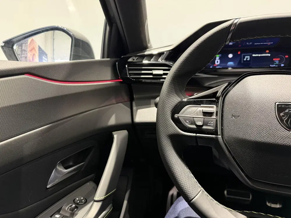 Peugeot 308 1.6 Plug-in Hybrid 195 GT uit 2026, foto 15