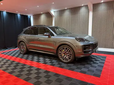 Porsche Cayenne E-hybrid Sport Chrono+ Passenger Display P uit 2024