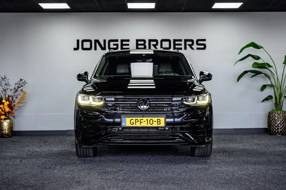Volkswagen Tiguan Allspace 2.0 TSI 4Motion Highline 7p. Pano uit 2022, foto 2