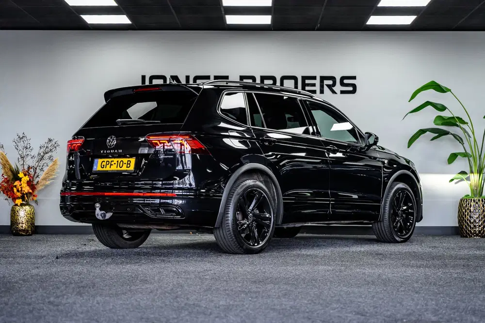 Volkswagen Tiguan Allspace 2.0 TSI 4Motion Highline 7p. Pano uit 2022, foto 3