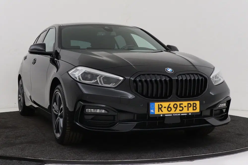 BMW 1-serie 118i Business Edition Plus uit 2022, foto 14