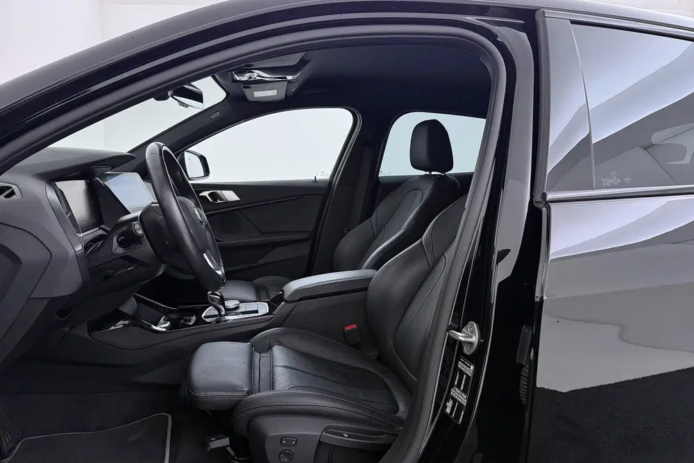 BMW 1-serie 118i Business Edition Plus uit 2022, foto 3
