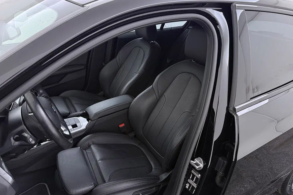 BMW 1-serie 118i Business Edition Plus uit 2022, foto 4
