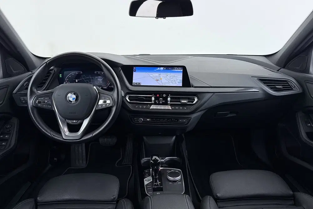 BMW 1-serie 118i Business Edition Plus uit 2022, foto 8