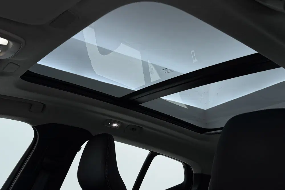 Volvo XC40 2.0 B4 Plus Black Edition uit 2025, foto 4