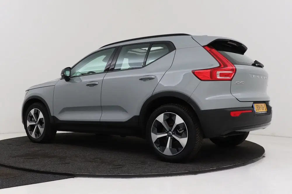 Volvo XC40 2.0 B4 Plus Black Edition uit 2025, foto 7