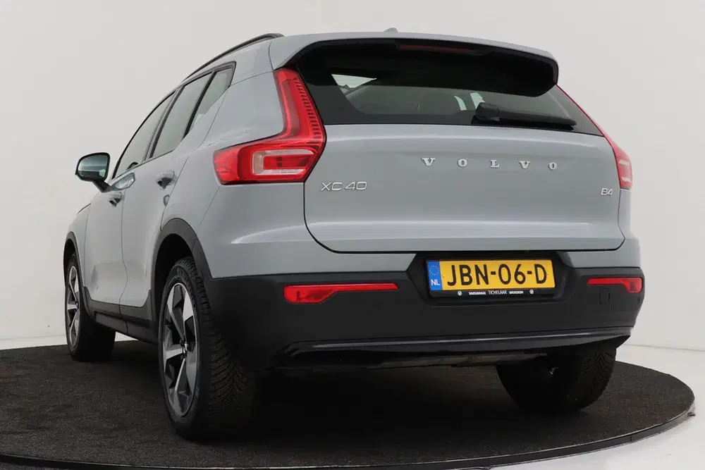 Volvo XC40 2.0 B4 Plus Black Edition uit 2025, foto 9