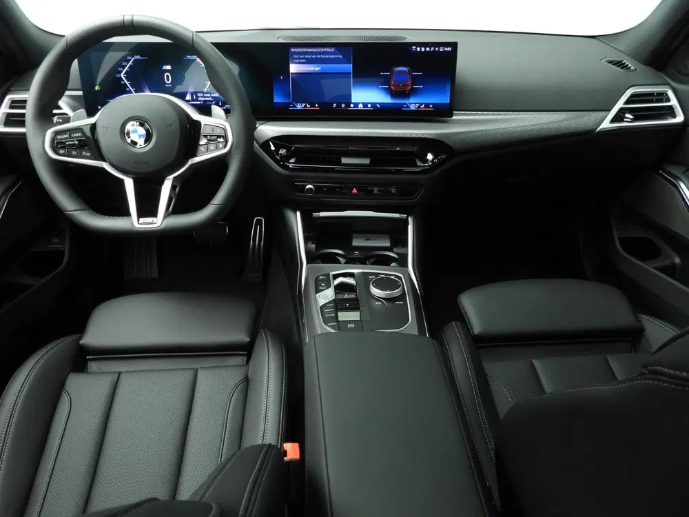 BMW 3-serie Sedan 320i M Sport uit 2026, foto 10